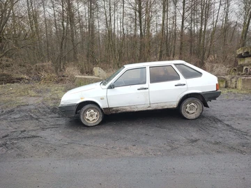 Авто ВАЗ 2109 1993 № 8336757