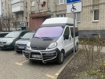 Авто Opel Vivaro 2003 № 8337207