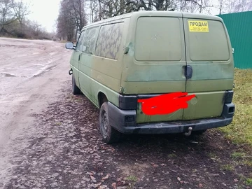 Авто Volkswagen Transporter 2000 № 8337343