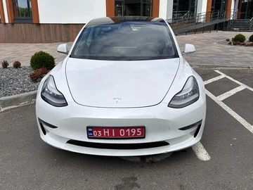 Авто Tesla Model 3 2019 № 8337484