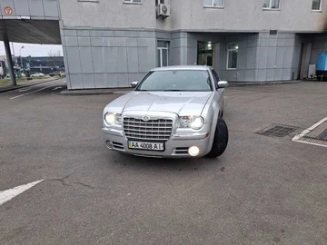 Авто Chrysler 300C 2006 № 8337567