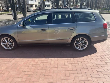 Авто Volkswagen Passat Variant 2006 № 8337600