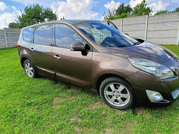 Авто Renault 4 2011 № 8337745