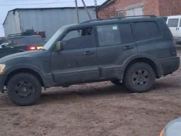 Авто Mitsubishi Pajero 2003 № 8337892