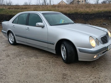 Авто Mercedes 220 2001 № 8338307