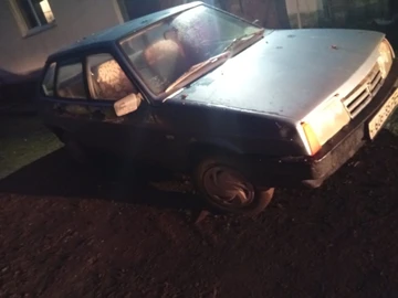 Авто ВАЗ 2109 1992 № 8338345