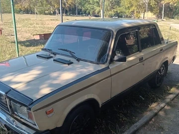 Авто ВАЗ 2107 1989 № 8338357
