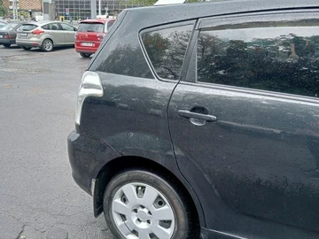 Авто Toyota Corolla Verso 2006 № 8338403