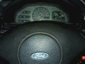 Авто Ford Fiesta 1990 № 8338456
