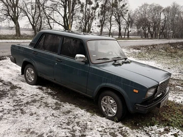 Авто ВАЗ 2107 2002 № 8338832