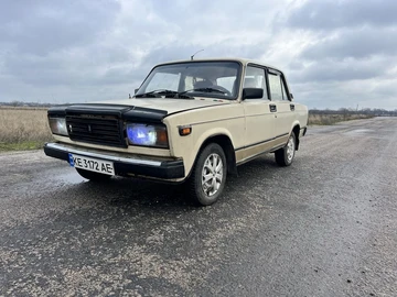Авто ВАЗ 2107 1988 № 8338843