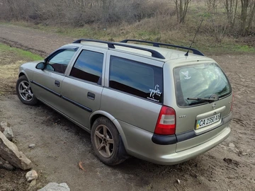 Авто Opel Vectra 1998 № 8339075