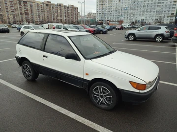 Авто Mitsubishi Colt 1989 № 8339147