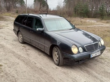 Авто Mercedes Mb 2001 № 8339175