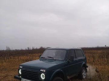 Авто ВАЗ 2121 1990 № 8339312