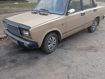 Авто ВАЗ 2107 1990 № 8339316
