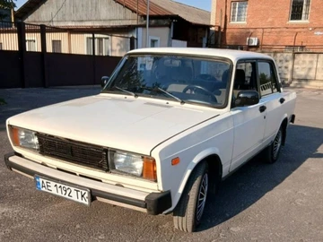 Авто ВАЗ 2105 1992 № 8339773