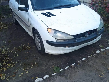 Авто Peugeot 206 2000 № 8339919