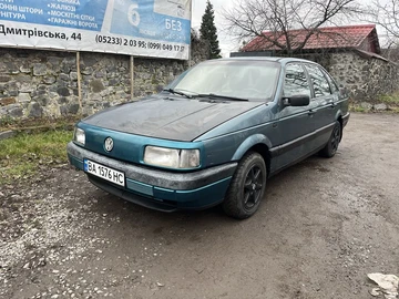 Авто Volkswagen Passat Sedan 1989 № 8339946