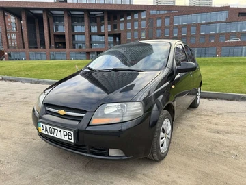 Авто Chevrolet Aveo 2004 № 8340027