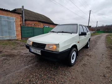 Авто ВАЗ 2109 1988 № 8340242