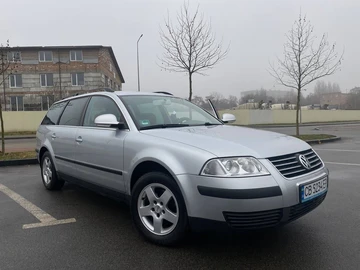 Авто Volkswagen Passat Variant 2004 № 8340316