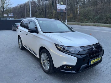 Авто Mitsubishi Outlander 2019 № 8340336