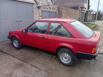 Авто Ford Escort 1981 № 8340514