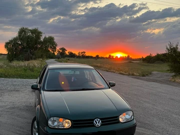 Авто Volkswagen Golf 2001 № 8340591