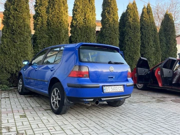 Авто Volkswagen Golf 1999 № 8340766