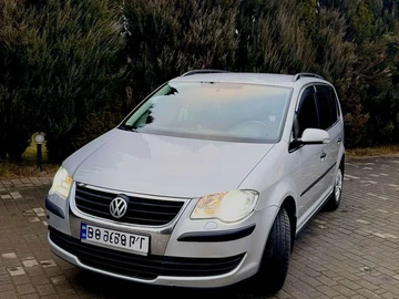 Авто Volkswagen Touran 2008 № 8341094