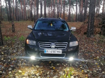 Авто Volkswagen Touareg 2006 № 8341473