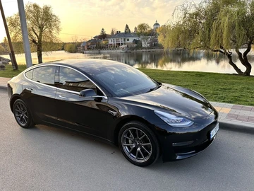 Авто Tesla Model 3 2019 № 8341567