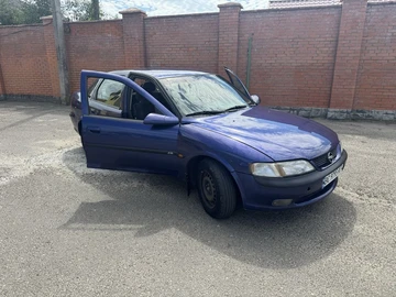 Авто Opel Vectra 1997 № 8341890