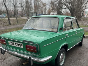 Авто ВАЗ 2103 1976 № 8342509