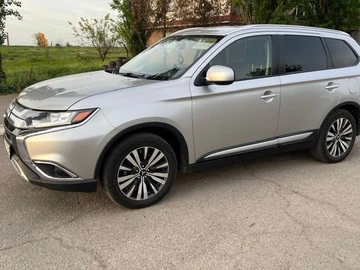 Авто Mitsubishi Outlander 2018 № 8342512