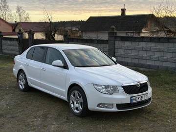 Авто Skoda Superb 2011 № 8342680
