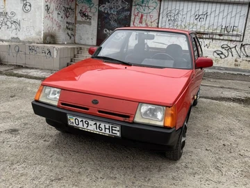 Авто ЗАЗ Таврия 2000 № 8342993