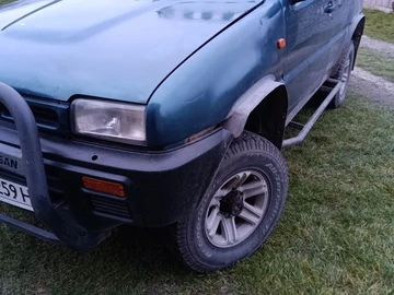 Авто Nissan Terrano 1995 № 8343102