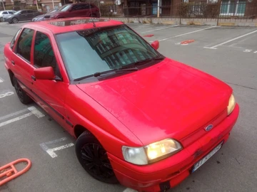 Авто Ford Escort 1992 № 8343252