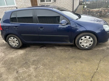 Авто Volkswagen Golf 2004 № 8343611