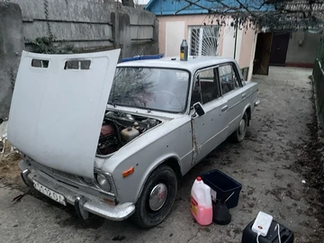 Авто ВАЗ 2103 1976 № 8343919