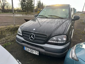 Авто Mercedes Ml Серия 2001 № 8344100