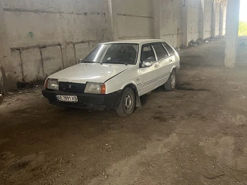 Авто ВАЗ 2109 1993 № 8344602