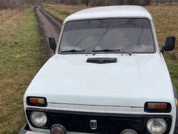 Авто ВАЗ 2121 1990 № 8344774