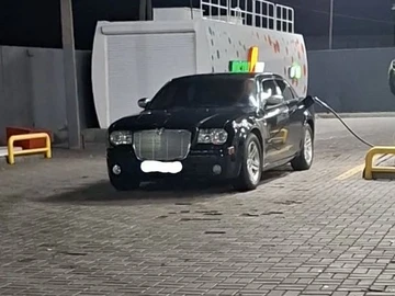 Авто Chrysler 300C 2006 № 8345619
