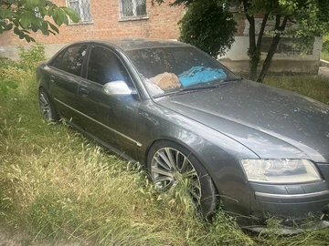 Авто Audi S8 2006 № 8345799