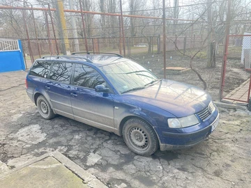 Авто Volkswagen Passat Variant 2000 № 8345995