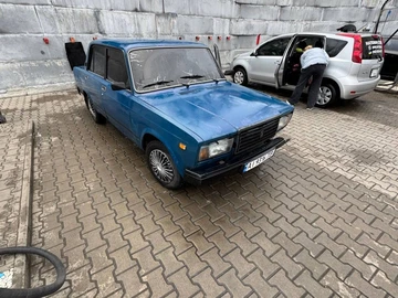 Авто ВАЗ 2107 2004 № 8346001