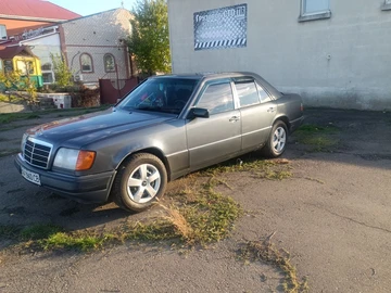 Авто Mercedes 220 1994 № 8346109